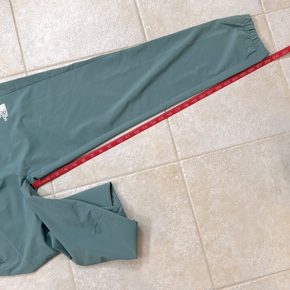 The North Face men’s flashdry joggers in sage green. Like new - Picture 5 of 5